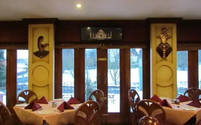 Melbourne Arms