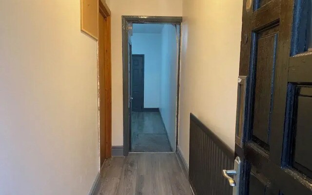 Room in Guest Room - Spacious Double Room in Stoke