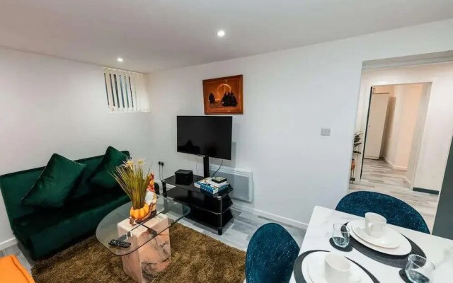 Sale 2-bedroom Apt - Sleeps 5 - Free Parking