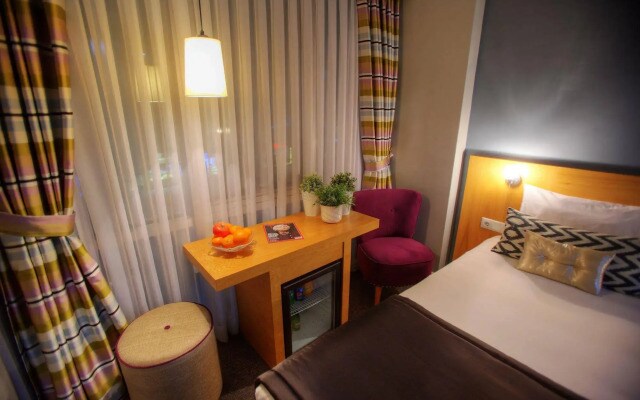 Istanbul Box Hotel