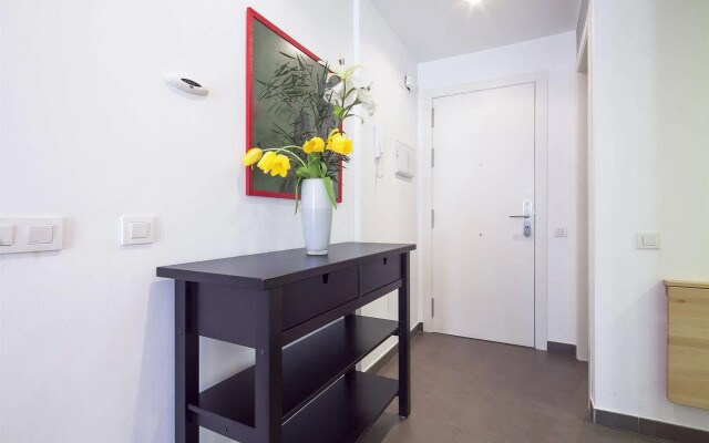 Inside Barcelona Apartments Sants