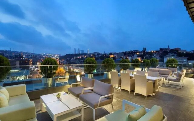DoubleTree by Hilton Hotel Istanbul - Piyalepasa