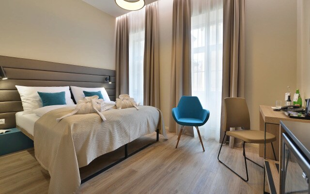 EA Hotel New Town