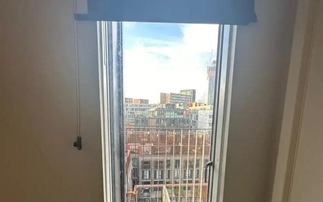 Apartment - Sleeps 4, Pets Allowed & Free Parking