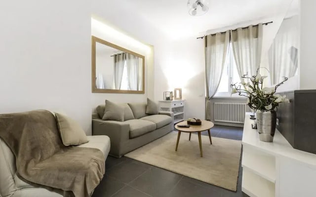 Popolo Apartment