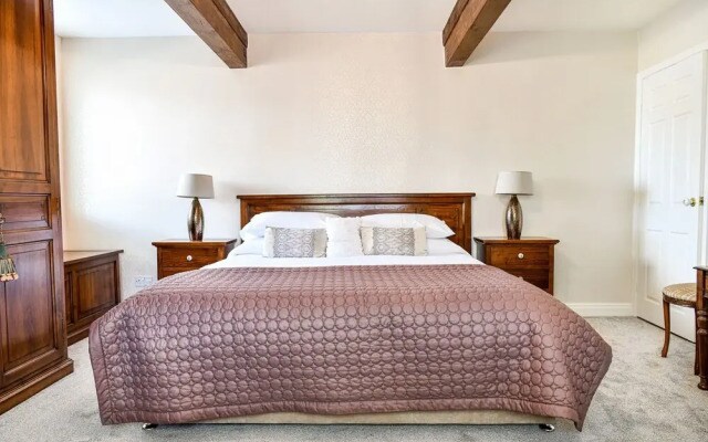 Dovecote Farm House