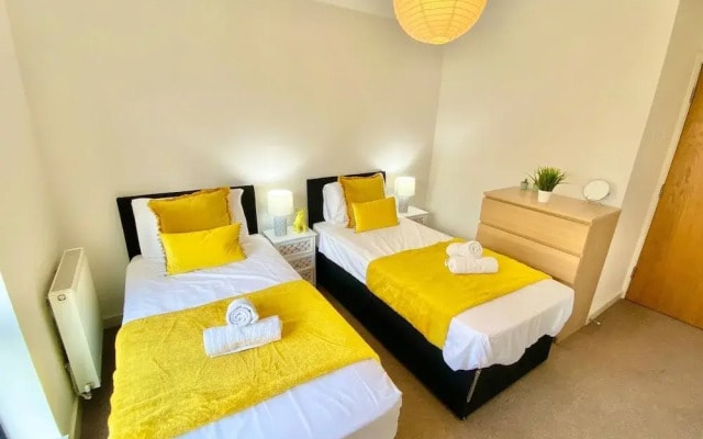 5-bed Townhouse Salford Deep Cleaned