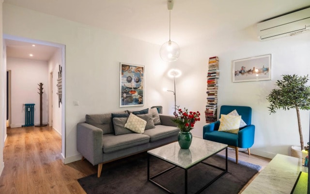 mi casa en Madrid- spacious apartments Callao Gran Via