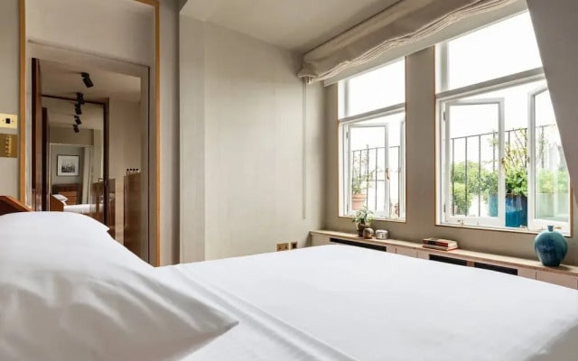 Pont Street IV by Onefinestay