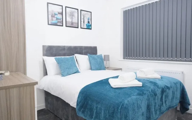 Modern House - 3 Bedrooms - 1 Bath - Mancity