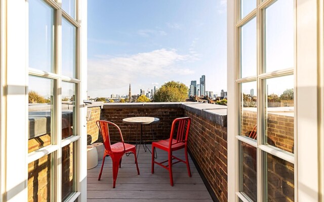 Charming Loft in Islington - Stunning View!