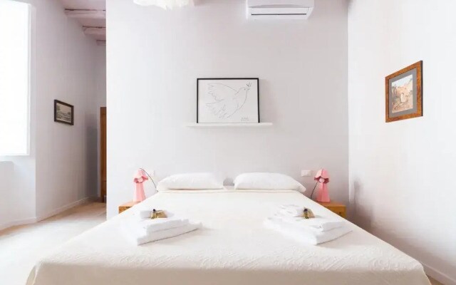 Ideal Apartment Navona Sq