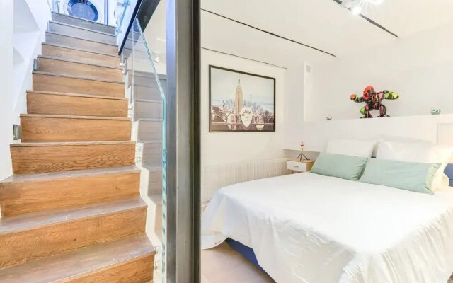 Renovated Design Apartment in Montparnasse