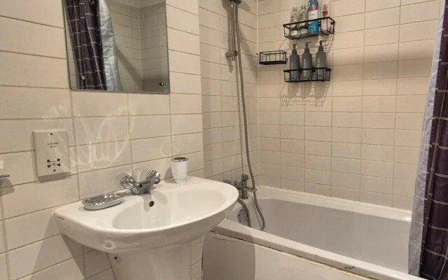 Stylish 1BR Flat Next to Hockley