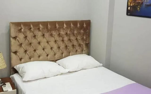 Eyfel Hotel