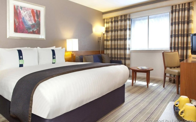 Holiday Inn London - Heathrow M4,jct.4 by IHG