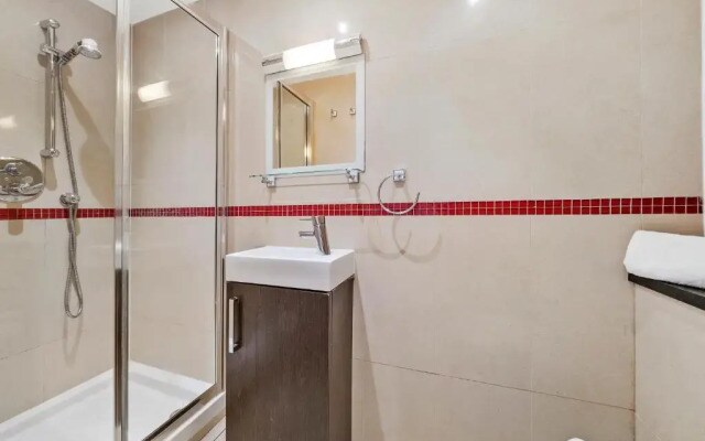 Baker Street Suites