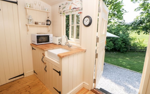 Shepherd's Hut