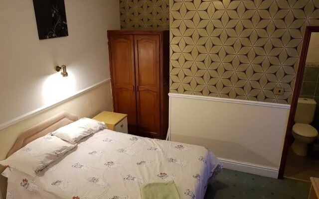 Chatley Court