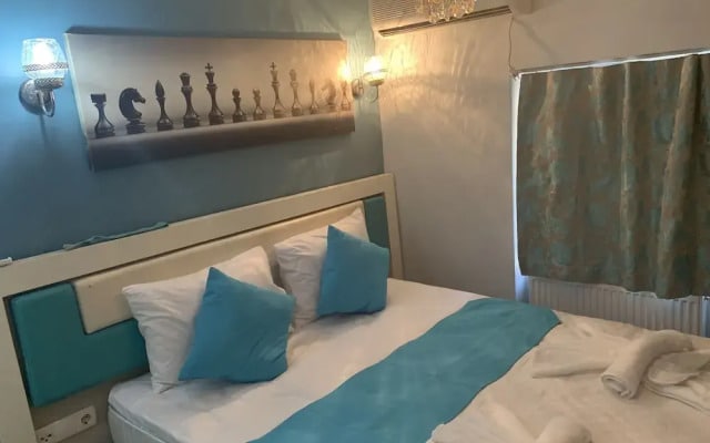 Royal Family Hotel