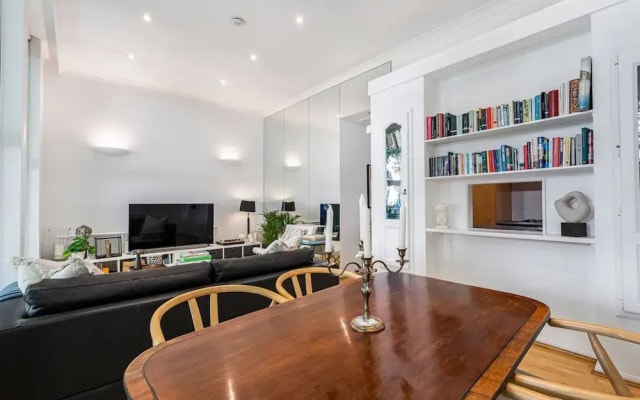 2-bed Knightsbridge Home