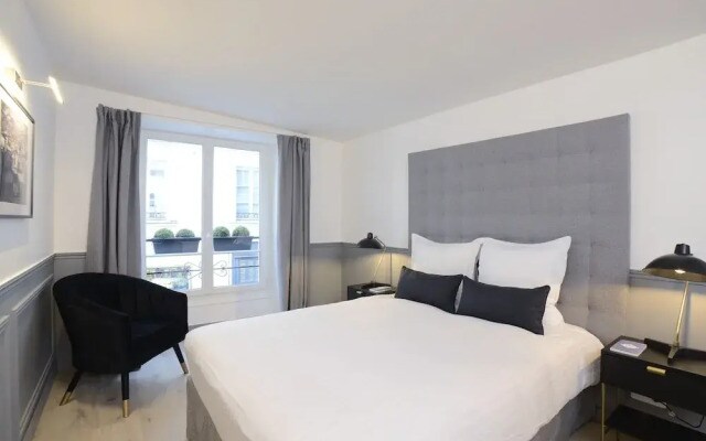 Luxury 4BDR Le Louvre I by Livinparis