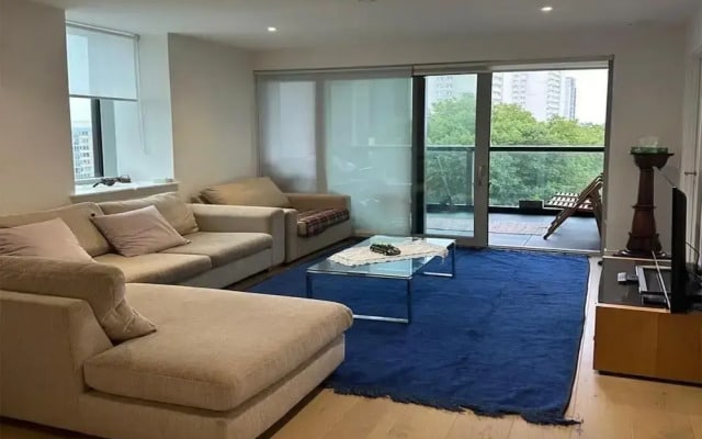Stunning 2-bedroom Flat With Park View