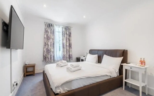 Beautiful 2 Bedroom Family Home