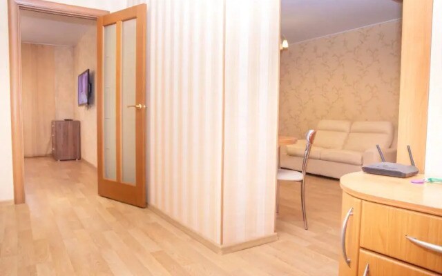 Apartment on Partizanskiy Pr. 58V