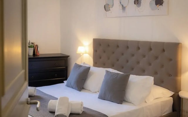 Rental in Rome Angelico Apartment