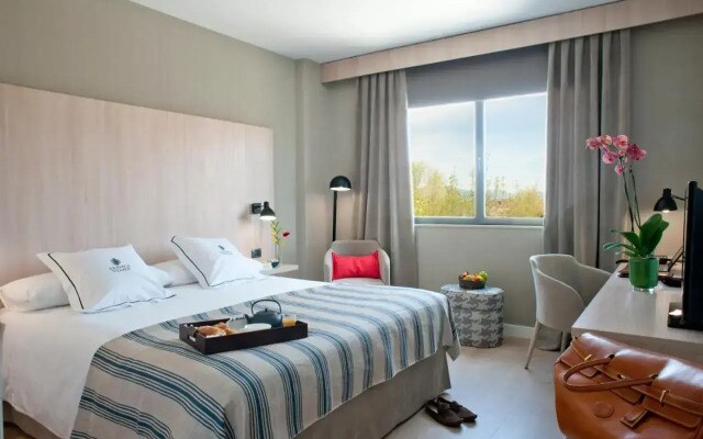 Hotel Aravaca Village