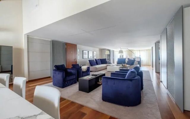 Lido - Stylish San Marco Apartment on Grand Canal
