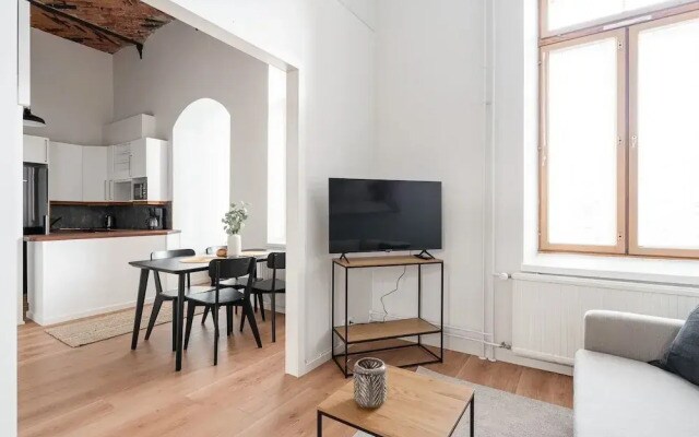 Stylish Historical Loft with Sauna & Free Parking