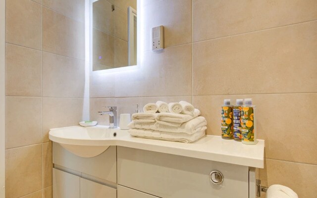 Hybrid Resi New Malden