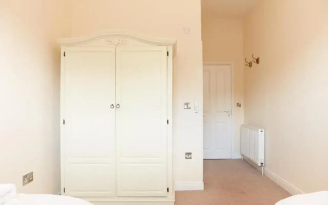 Olde Englishe Flat 10