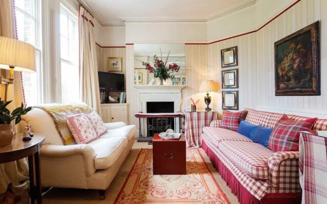 English Country House Charm