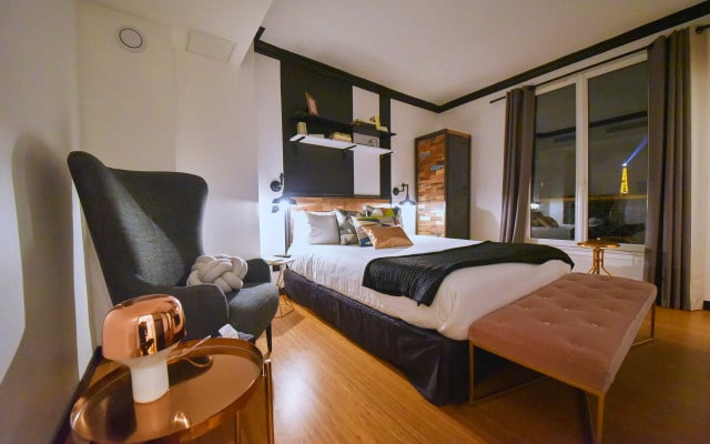 Madrigal hotel