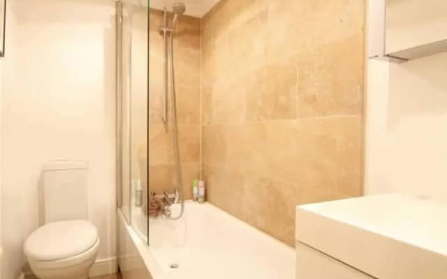 Clapham North 2 Bedroom Flat