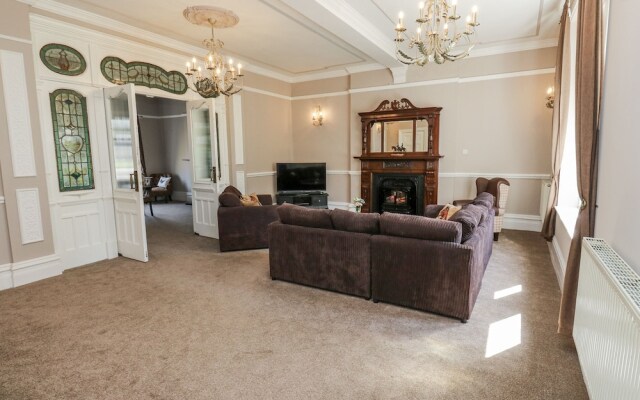 Cold Spring House