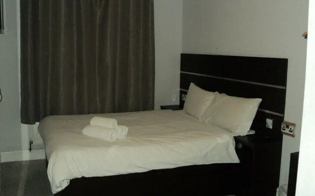 New Globe Hotel