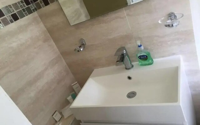 Studio in Victoria, London