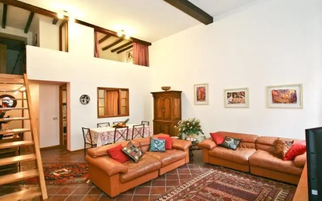 Bovari Apartment