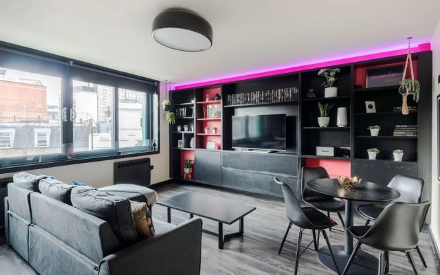 The Influencer Suite - Soho - by Frankie Says