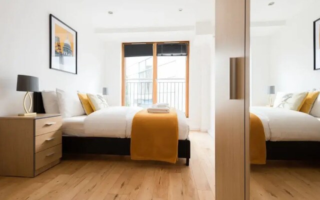 Platinum Apartment next to London Bridge 9995
