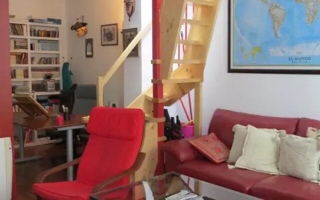Cozy Central Apartment