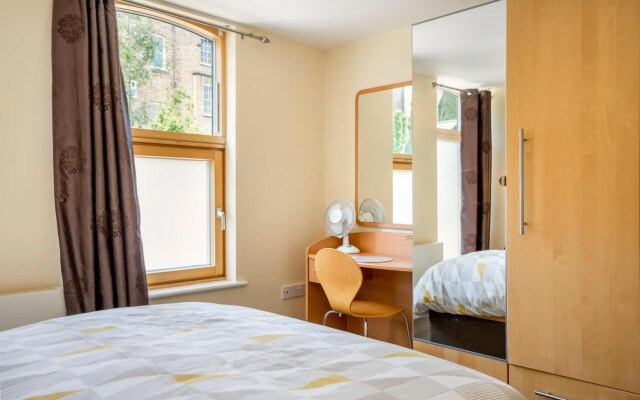 10 Summerhouse Mews