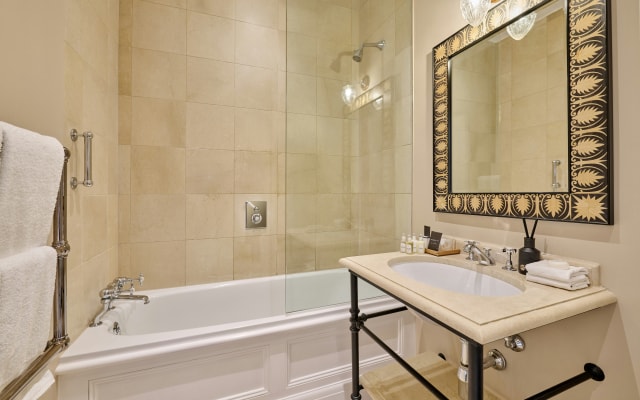 Roseate House London