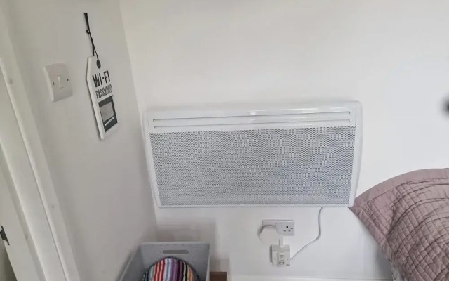 Cozy Studio in Dagenham, London