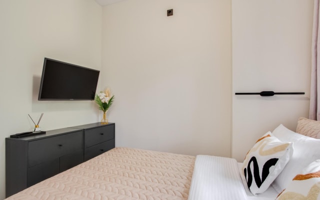 Студия EasyGuest у метро
 Рижская