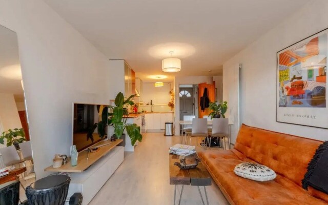 Stunning 1BD Flat w/ Garden Area, Kentish Town!